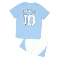 Billiga Manchester City Jack Grealish #10 Barnkläder Hemma fotbollskläder till baby 2023-24 Kortärmad (+ Korta byxor)